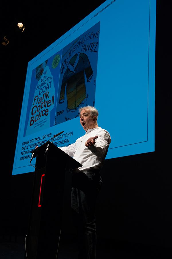 Frank Cottrell Boyce making the children's keynote lecture at the Berlin International Literature Festival 