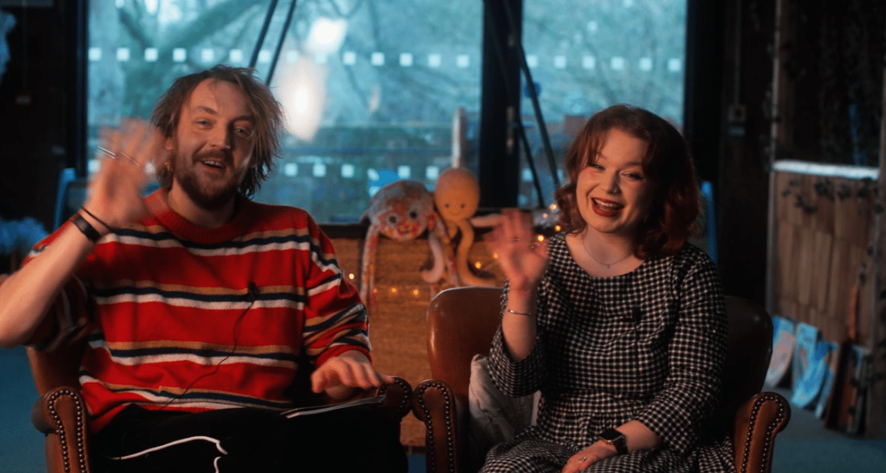 'I Want My Hat Back' The Storybarn reads along with BSL - The Reader